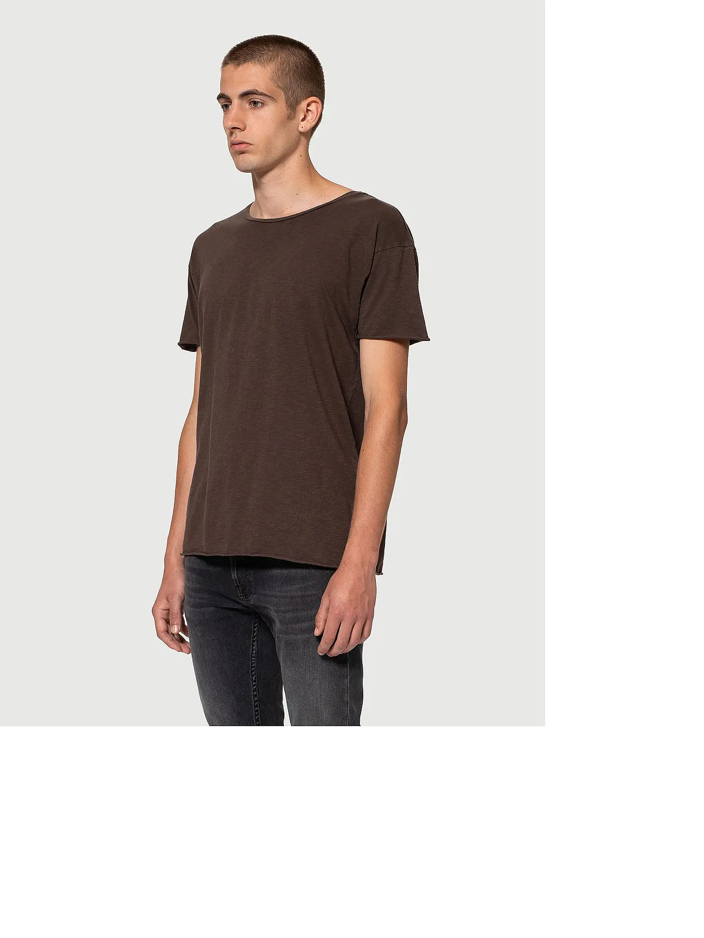 NUDIE JEANS | T-Shirt Roger | braun